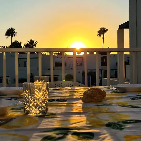 Apartment Red Hibiscus Irent Fuerteventura