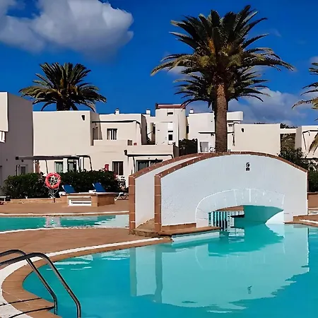 Red Hibiscus Irent Fuerteventura Apartment
