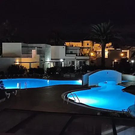 Red Hibiscus Irent Fuerteventura Apartment