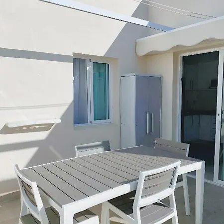 Red Hibiscus Irent Fuerteventura Corralejo